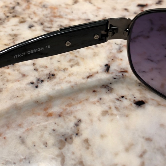 Italy design Aviator purple lens Red stripe accent - Picture 6 of 7